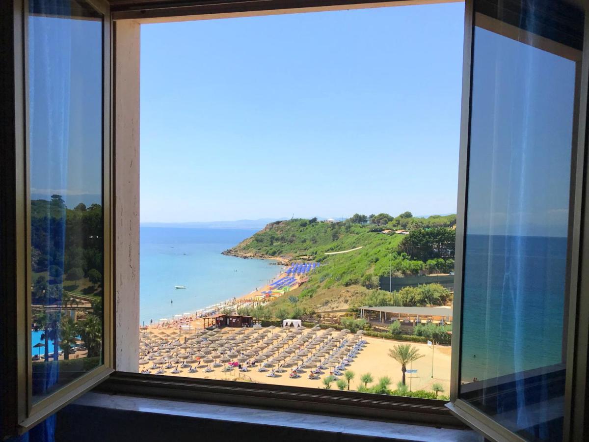 Appartamenti E Stanze Onde Blu Le Castella  Dış mekan fotoğraf